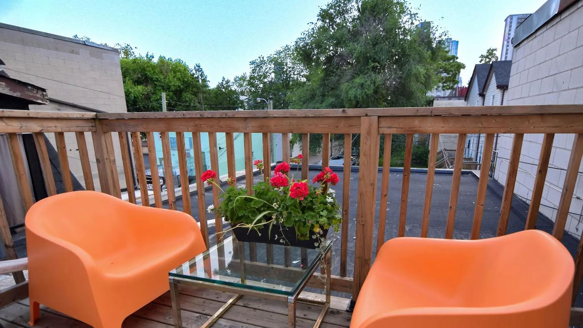 Apartment Downtown Retreat-Spacious Rooms With Shared Kitchen & Bath Toronto Canada