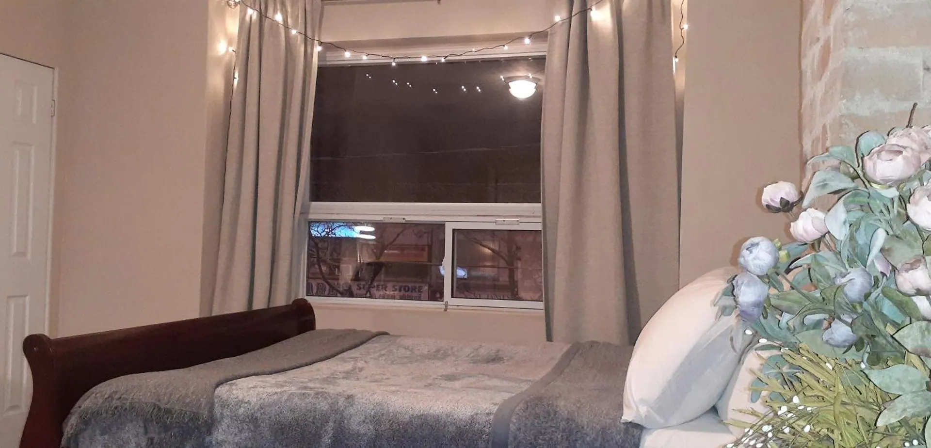 Downtown Retreat-Spacious Rooms With Shared Kitchen & Bath Toronto 0*,  Canada